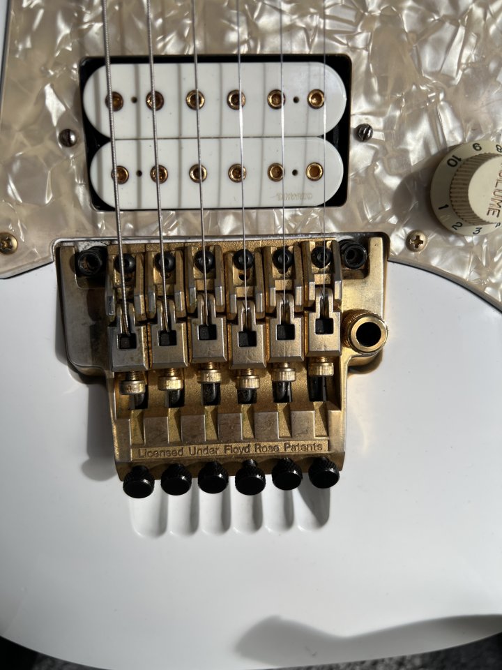 Ibanez JEM7V-WH 1998 FujiGen. Guitarra ibanez jem
