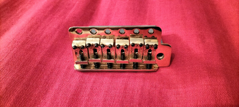 Vendo puente stratocaster México gold 6 puntos