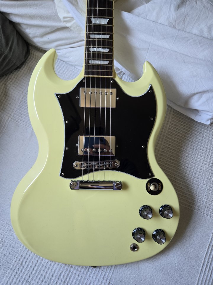 GIBSON SG STANDARD de segunda mano · Foto 2 de 10 · Madrid · 1190 €