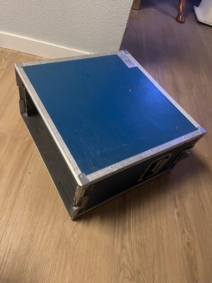 Flight case de 5 unidades sin tapas de segunda mano · Foto 3 de 3 · Madrid · 40 €