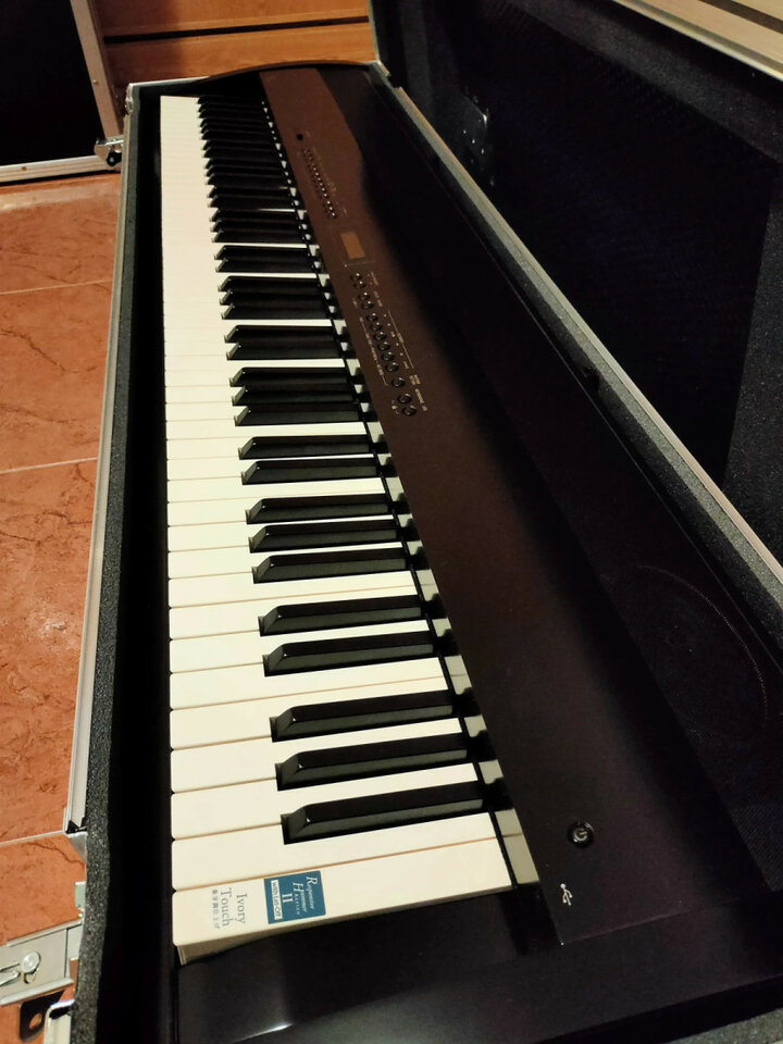 Kawai ES7 - Piano Digital ¡IMPECABLE!