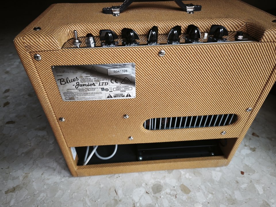 Amplificador Fender Blues Junior LTD Lacquered Tweed