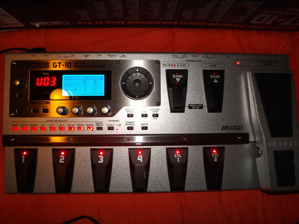 Boss GT-10 (Pedalera)