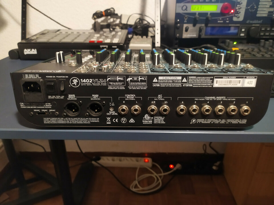 Mackie 1402 VLZ4. Como nueva, sin uso. (O cambio por eurorack)