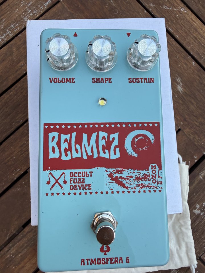 Arsenal de pedales (Death by Audio, PPPC, Atmosfera 6, etc...) de segunda mano · Foto 2 de 10 · Valencia · 2040 €