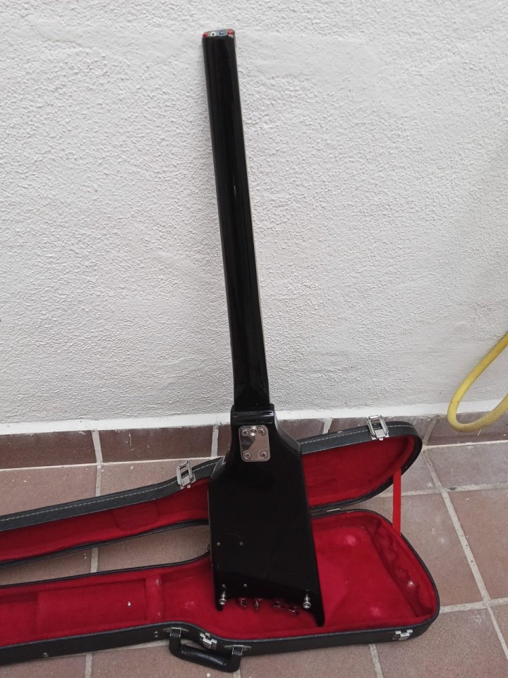 Bajo Hondo Alien made in Japan