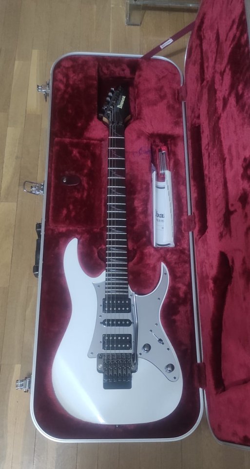 Ibanez Prestige RG2550Z Made in Japan de segunda mano · Foto 8 de 9 · Segovia · 1000 €