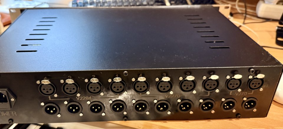 Custom Siemens / Haufe Line Amp Rack | 10-Channel Vintage Line Amplifier – V2270M, V2284M, V270 de segunda mano · Foto 8 de 9 · Madrid · 1999 €