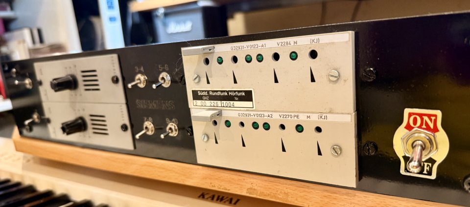 Custom Siemens / Haufe Line Amp Rack | 10-Channel Vintage Line Amplifier – V2270M, V2284M, V270 de segunda mano · Foto 2 de 9 · Madrid · 1999 €
