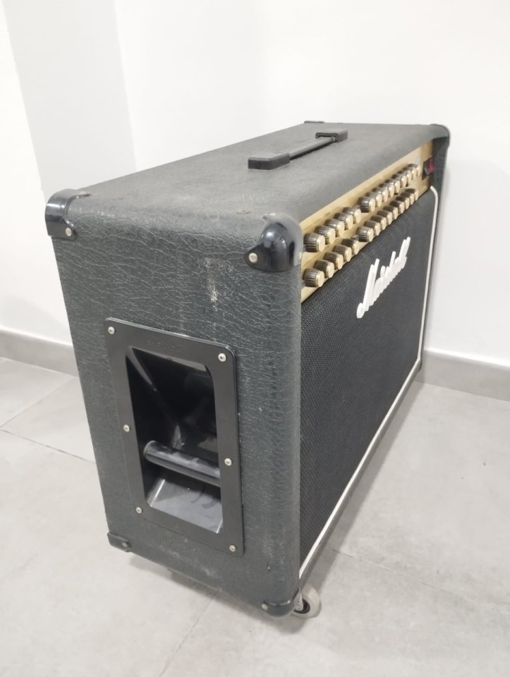 Marshall jvm 410c 2x12 de segunda mano · Foto 5 de 6 · Málaga · 1000 €