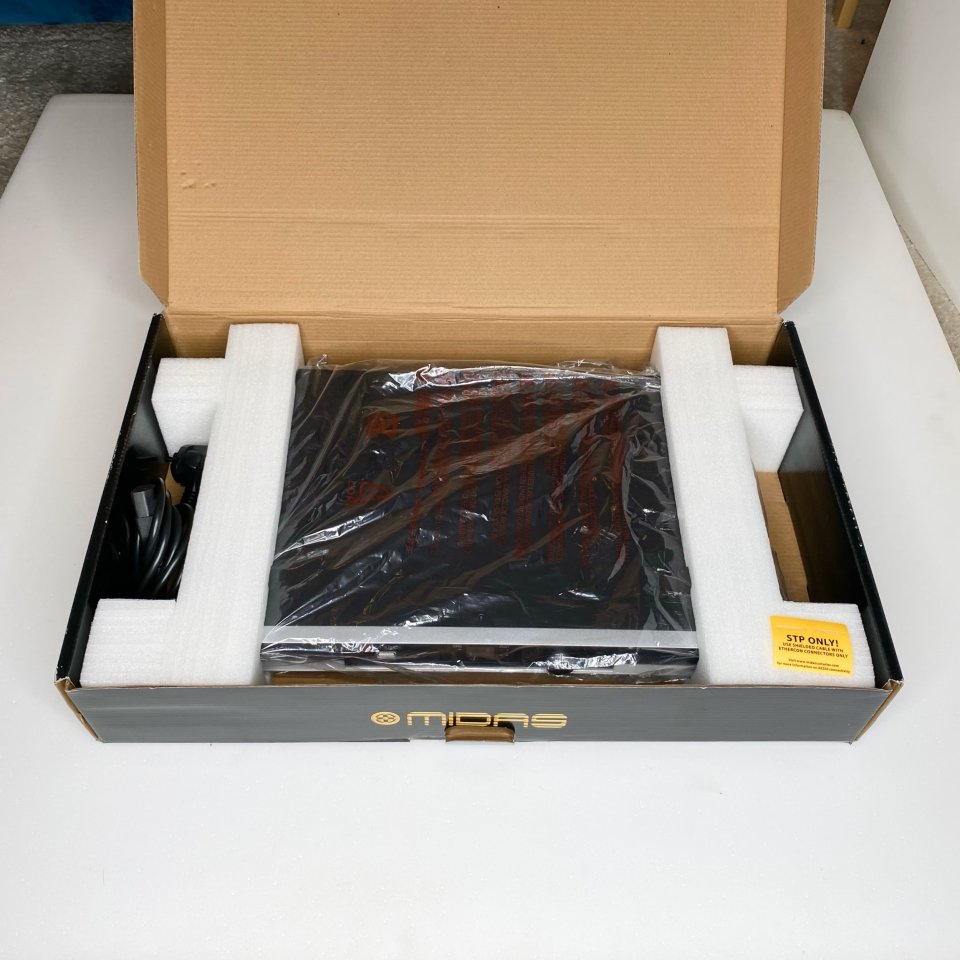 MIDAS M32C de segunda mano · Foto 3 de 4 · Pontevedra · 650 €