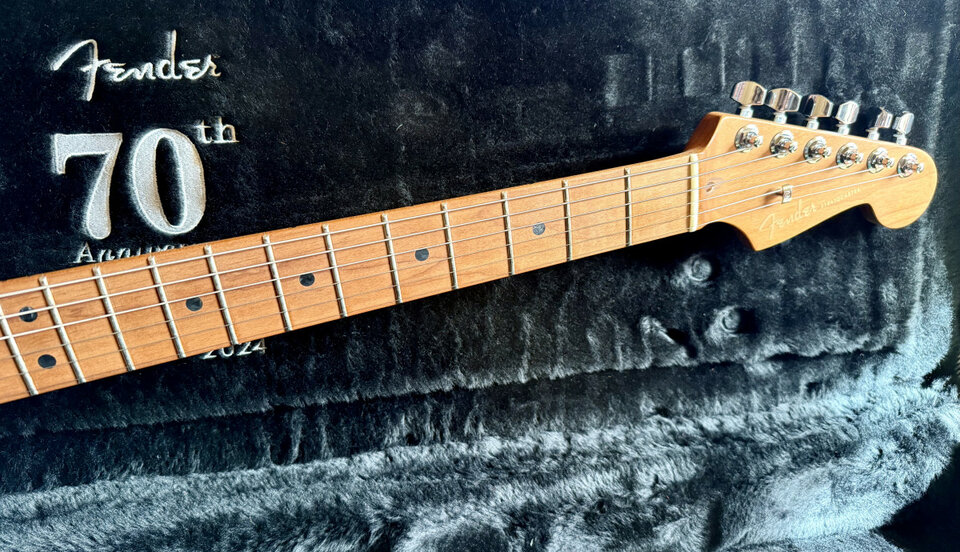 Guitarra FENDER AMERICAN ULTRA STRATOCASTER HSS 70º ANIVERSARIO ¡RESERVADA!