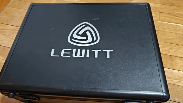 Micrófono multipatrón a válvulas Lewitt LCT 840