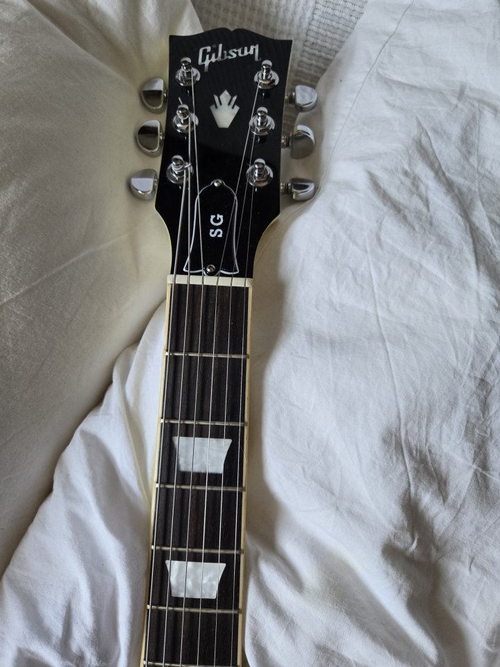 GIBSON SG STANDARD de segunda mano · Foto 3 de 10 · Madrid · 1190 €