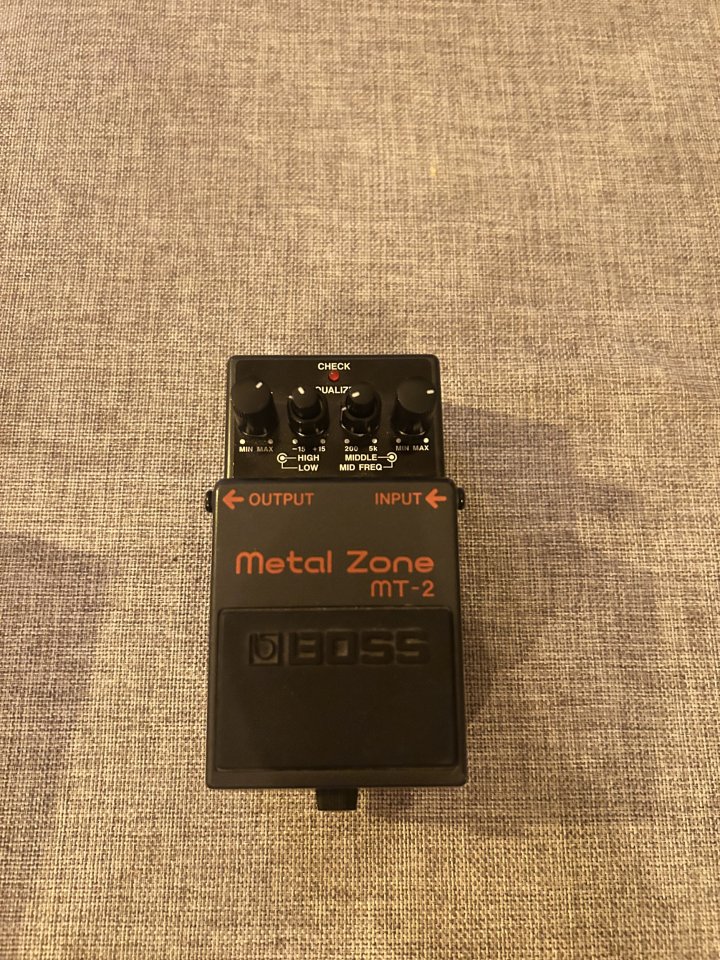 Boss Metal Zone MT 2 de segunda mano · Foto 1 de 5 · Madrid · 100 €