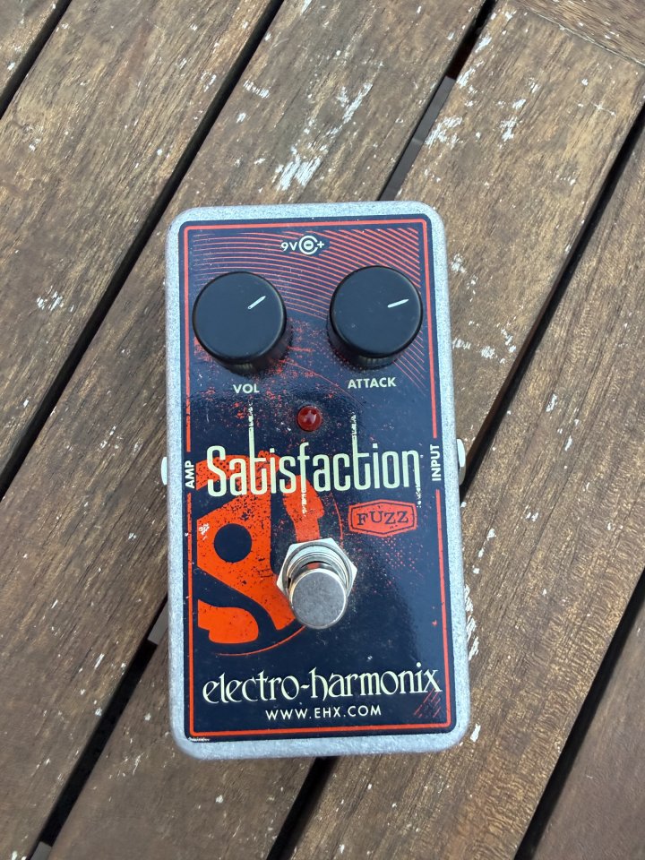 Arsenal de pedales (Death by Audio, PPPC, Atmosfera 6, etc...) de segunda mano · Foto 10 de 10 · Valencia · 2040 €