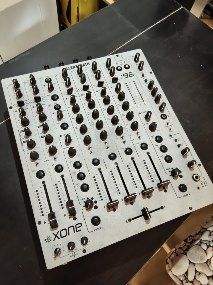 ALLEN & HEAT XONE 96 (Aún en GARANTIA hasta Enero 2027) de segunda mano · Foto 2 de 10 · Barcelona · 1550 €