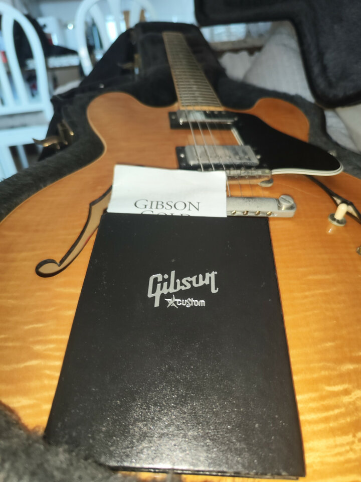 Gibson Custom Shop ES-335  2009