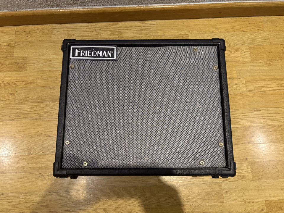 Pantalla casera hecha por un compañero