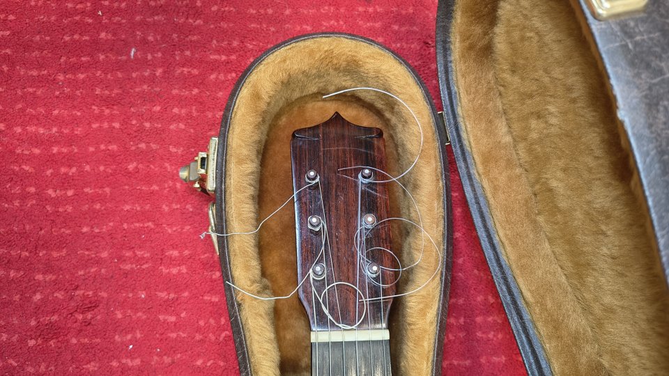 Miguel Nieto / Antonio Sanchis – guitarra clásica artesanal española de segunda mano · Foto 5 de 7 · Bizkaia · 1900 €