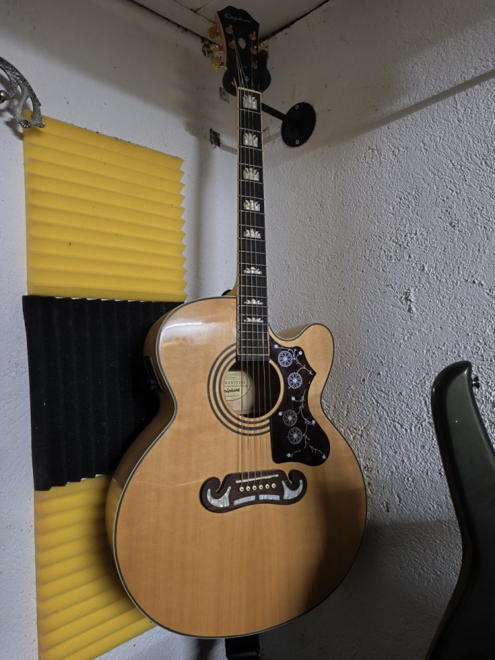Epiphone EJ200 CE de segunda mano · Foto 1 de 3 · Barcelona · 220 €