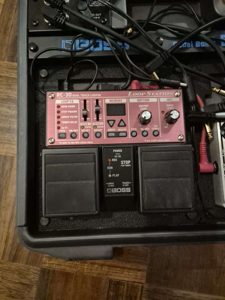 Conjunto de Pedales con Boss BCB 60