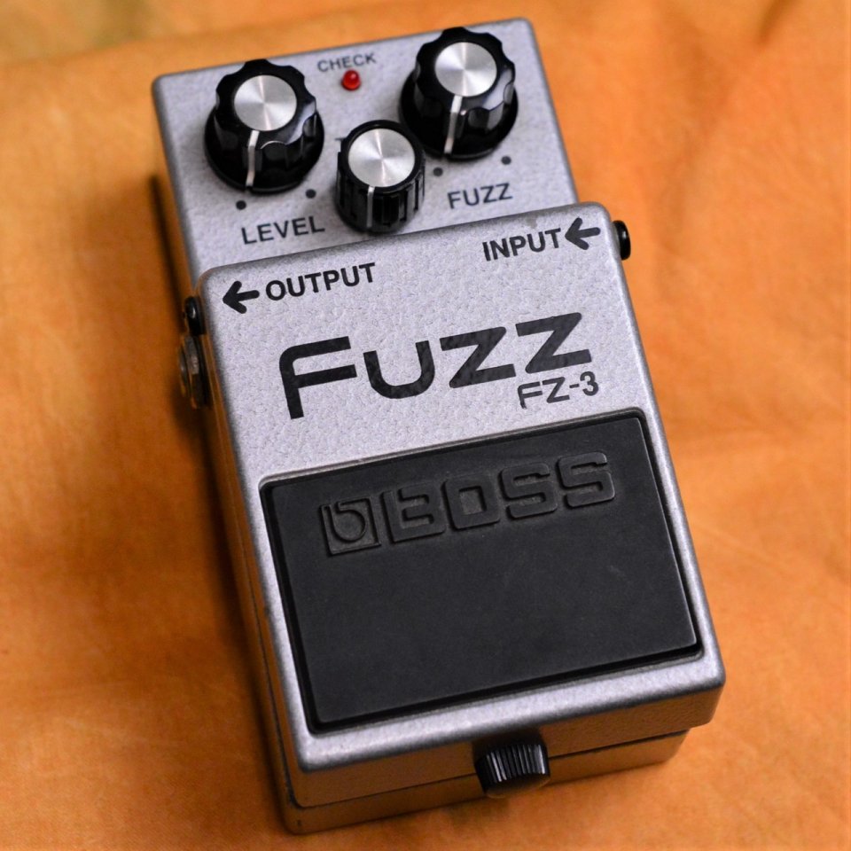 Boss Fuzz Fz3