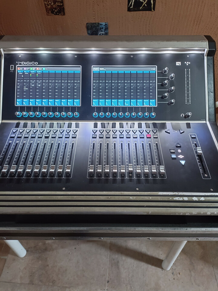 Digico S21 con tarjetas DMI MADI RJ45; DMI-DAC