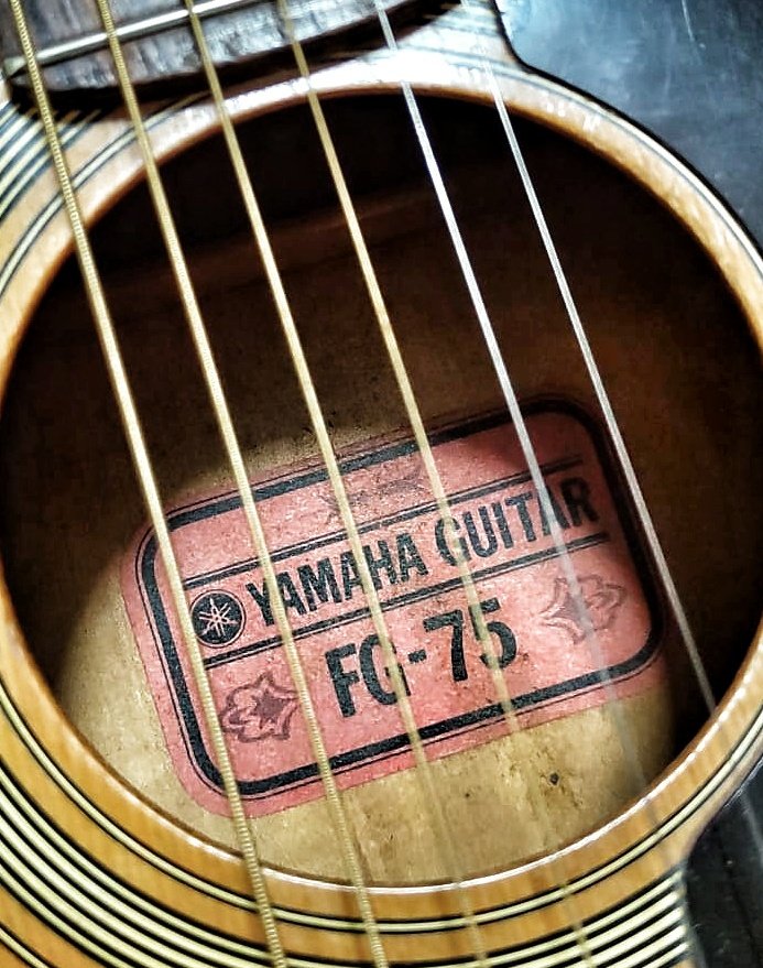 Yamaha FG-75 Red Label de segunda mano · Foto 5 de 8 · Cádiz · 400 €