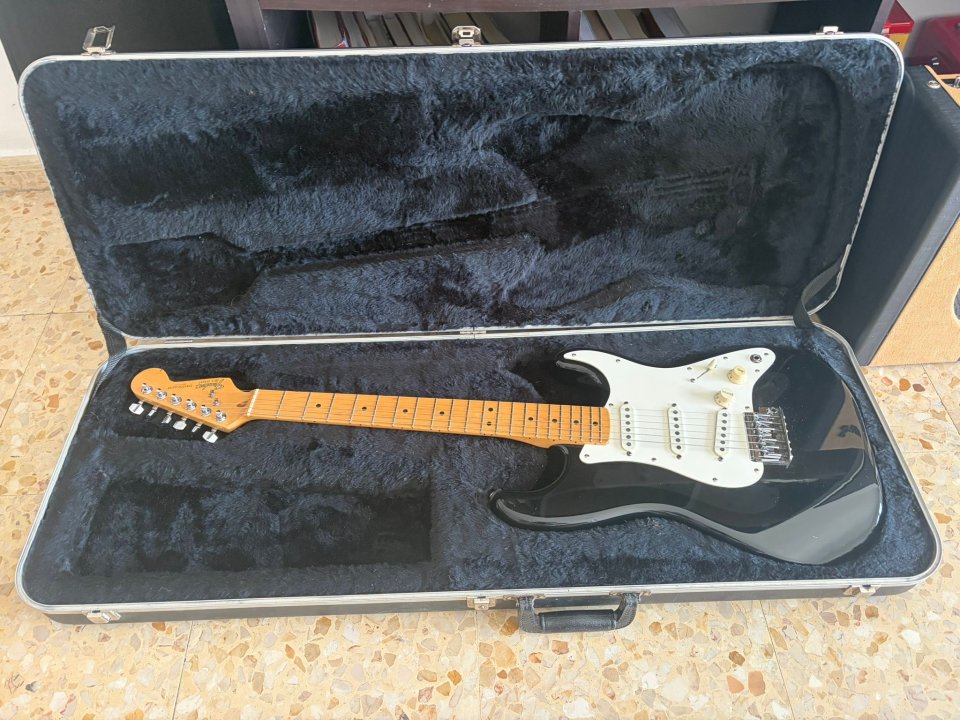 Stratocaster Dan Smith 1983 de segunda mano · Foto 6 de 6 · Zaragoza · 2100 €