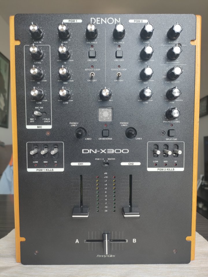 Denon Dn-X300 de segunda mano · Foto 3 de 5 · SC Tenerife · 450 €
