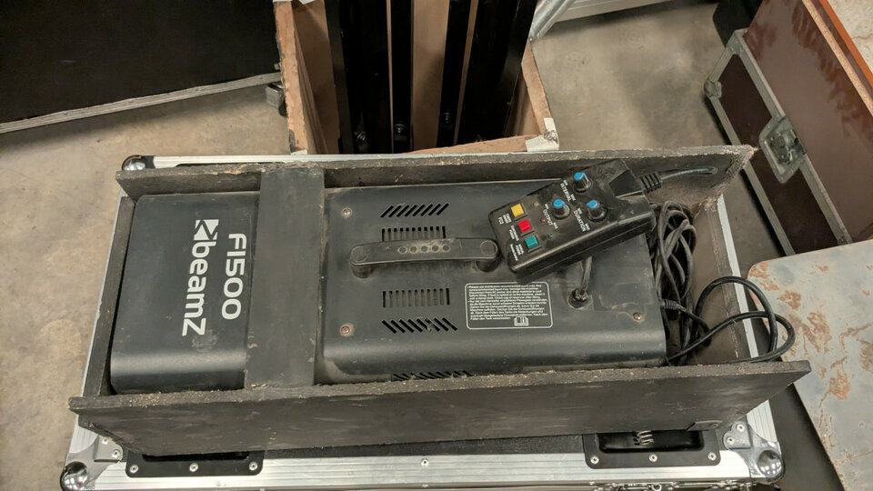 beamz f1500 maquina de humo constante