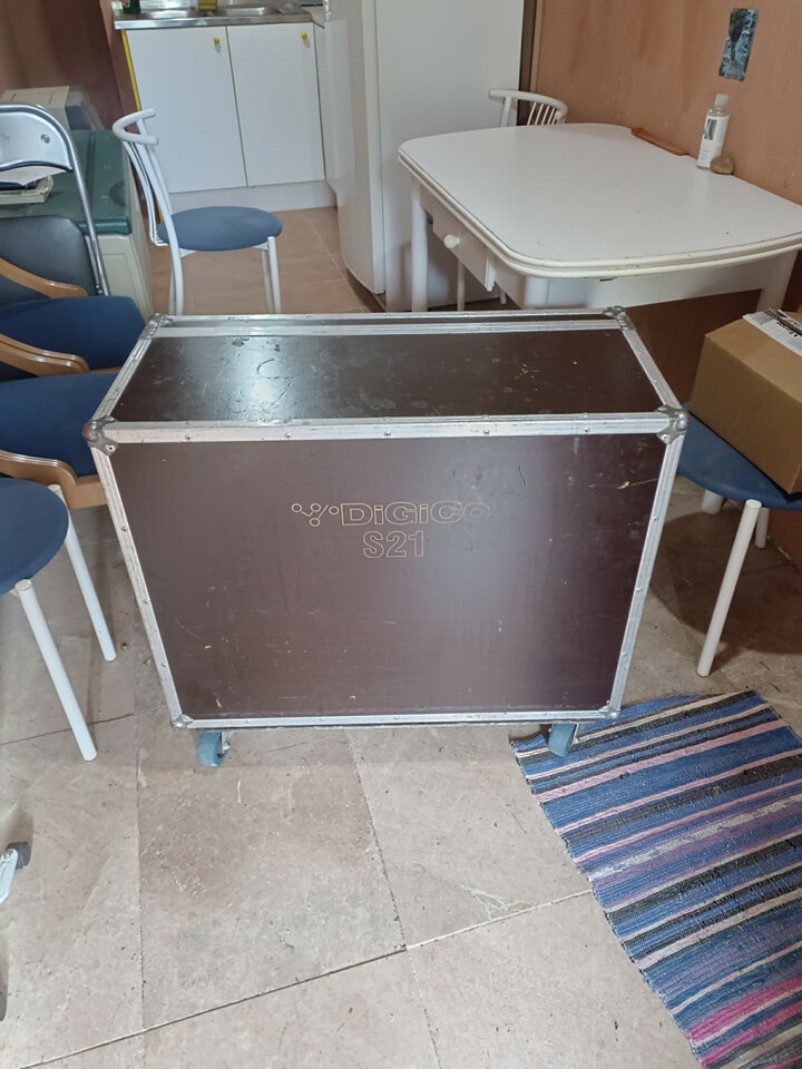 Digico S21 con tarjetas DMI MADI RJ45; DMI-DAC