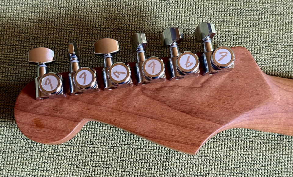 Guitarra FENDER AMERICAN ULTRA STRATOCASTER HSS 70º ANIVERSARIO ¡RESERVADA!