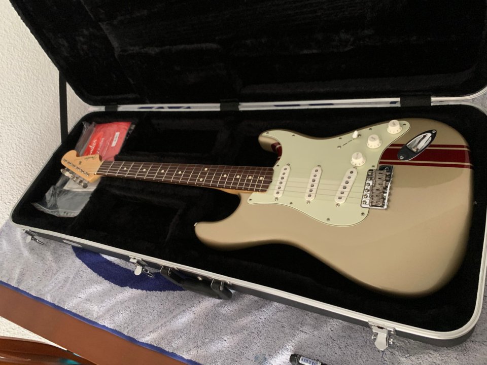 -----Fender Stratocaster John Mayer Signature 2005 – Shoreline Gold – Big Dipper----- de segunda mano · Foto 4 de 5 · A Coruña