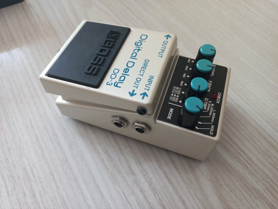 Pedal Boss DD-3 de segunda mano · Foto 2 de 3 · Madrid · 100 €
