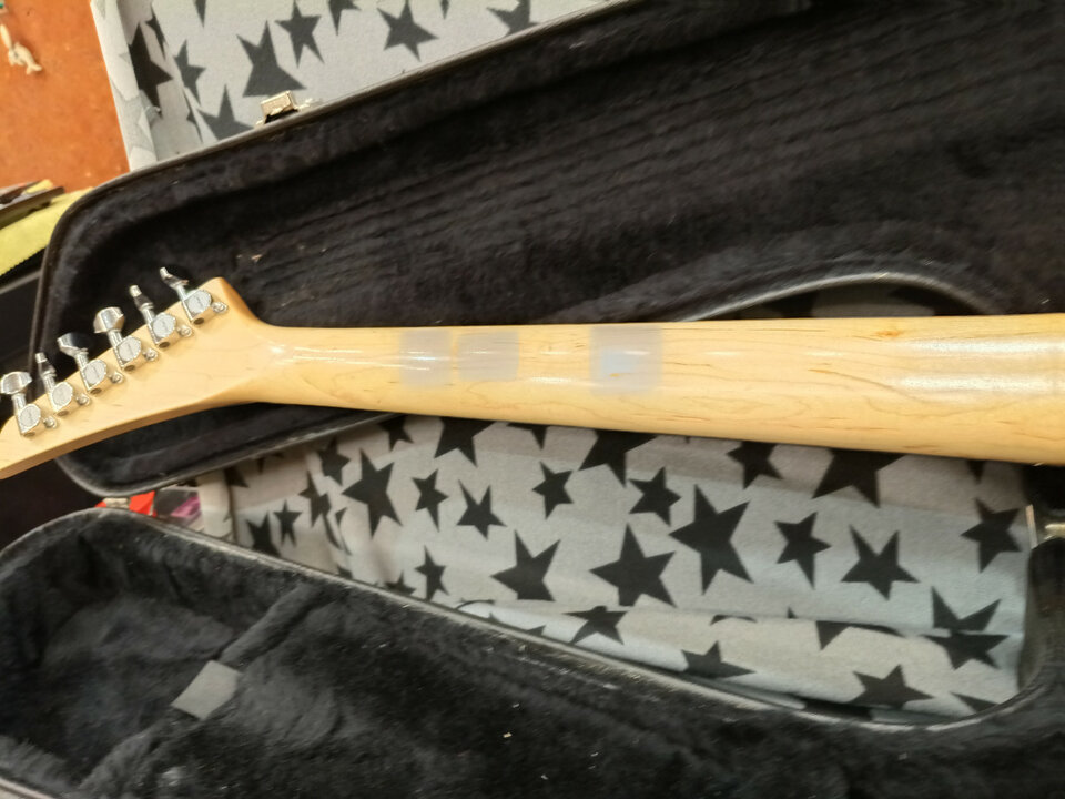 Jackson Kelly Ke3 90s  made in Japan ,con Floyd Rose y EMG 81 + ESTUCHE