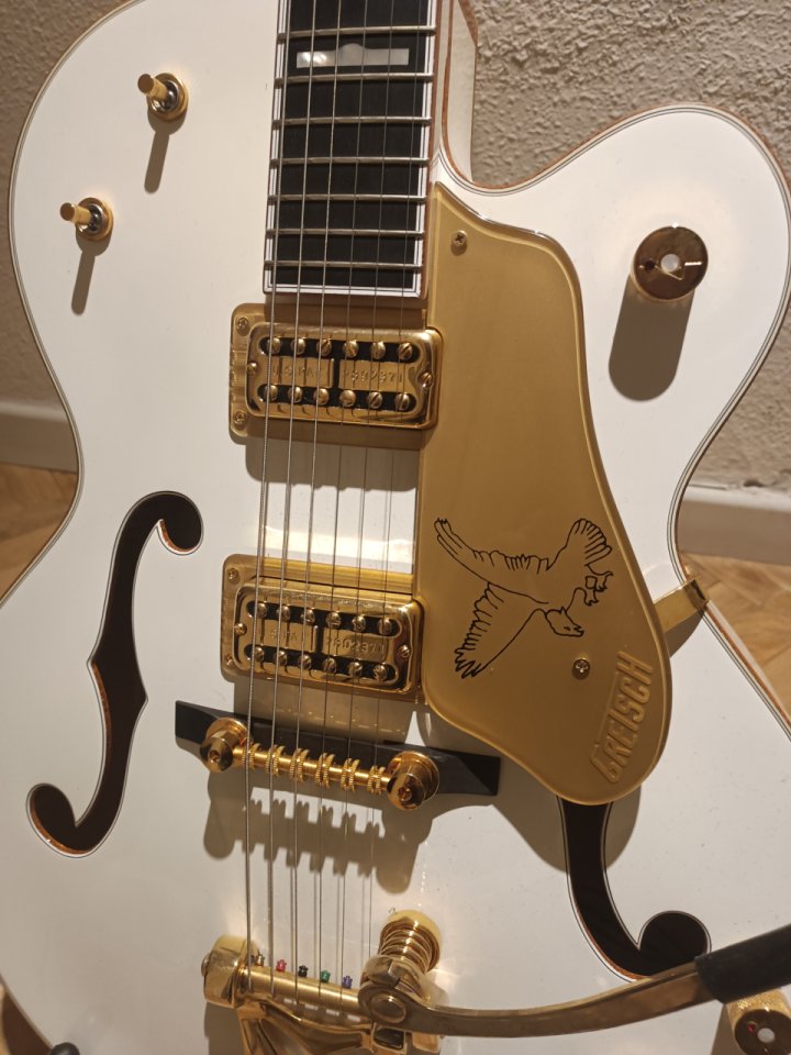 Gretsch White Falcon Junior + funda original Gretsch rígida