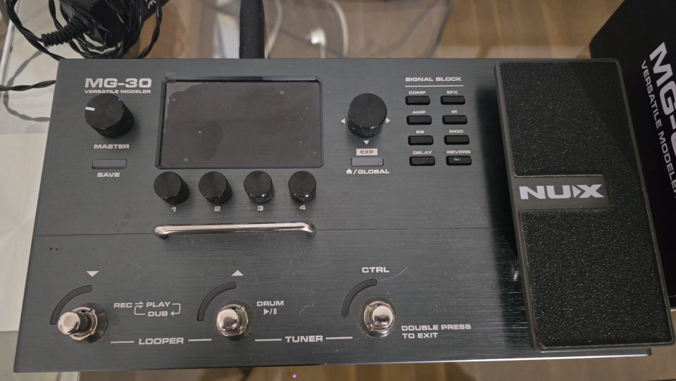 Pedalera Multiefectos guitarra Nux Mg30