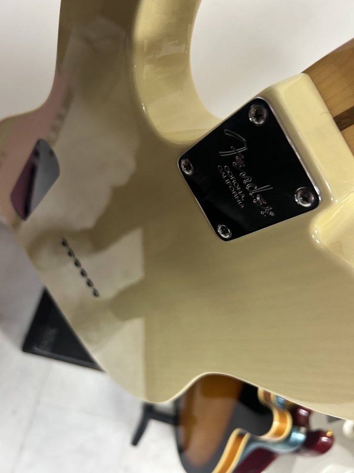 Fender mex cabronita con tv jones