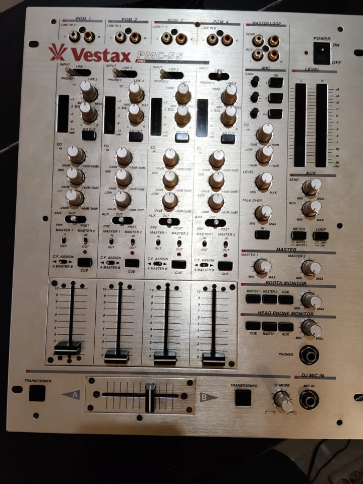 VESTAX PMC 55 de segunda mano · Foto 2 de 5 · Barcelona · 600 €