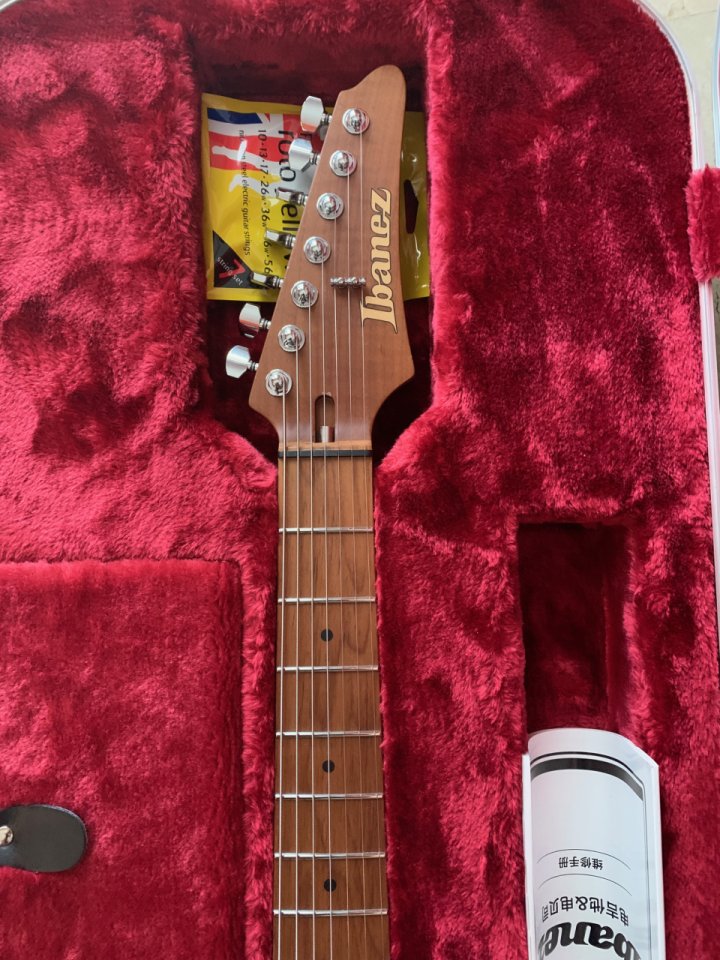 Ibanez AZ24027 TFF Prestige 7 Cuerdas