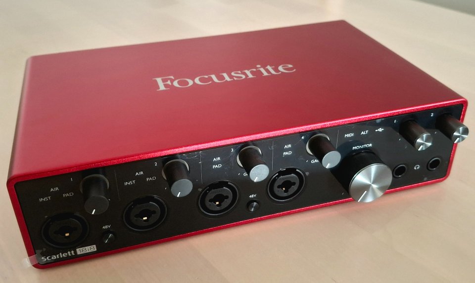 Focusrite Scarlett 18i8 3ª generación de segunda mano · Foto 1 de 4 · Madrid · 225 €