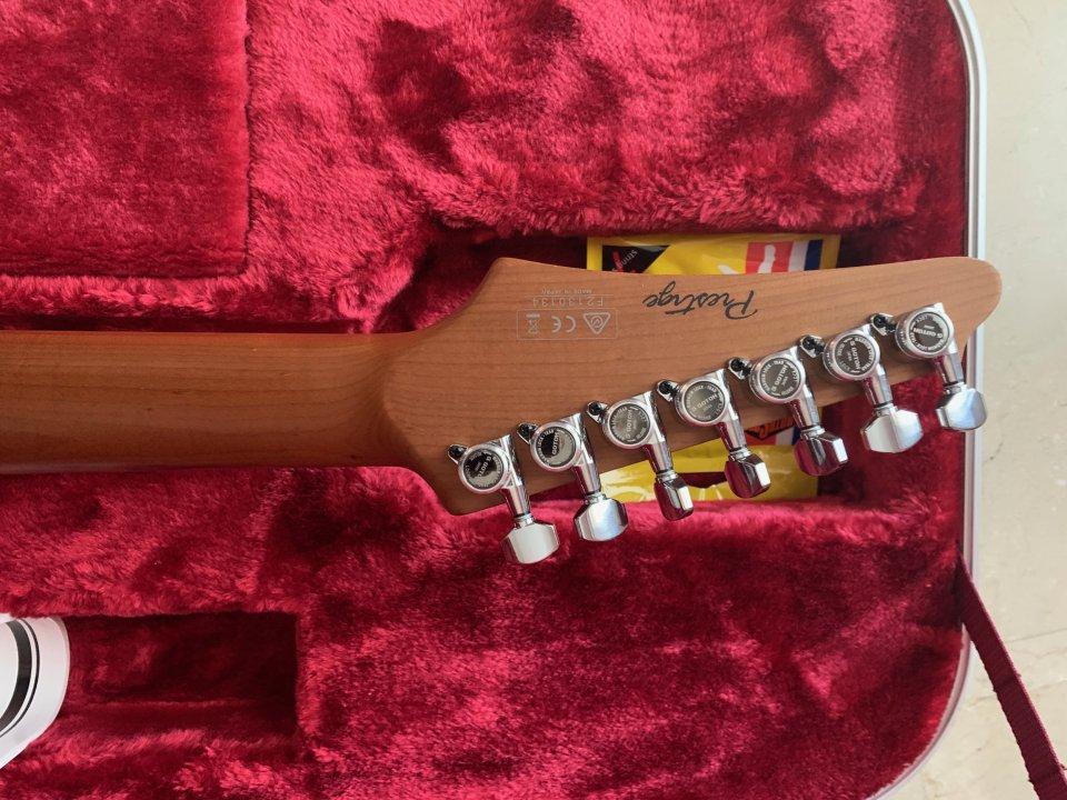 Ibanez AZ24027 TFF Prestige 7 Cuerdas