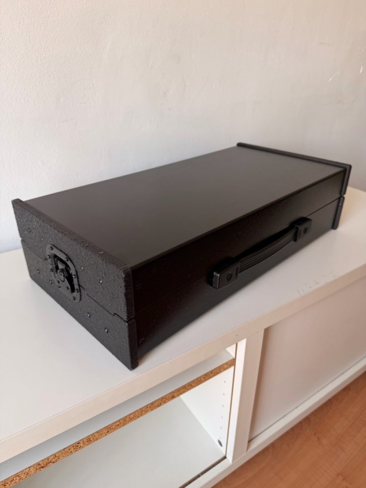 Erica Synths Eurorack Case 2x104HP (Black) + PSU