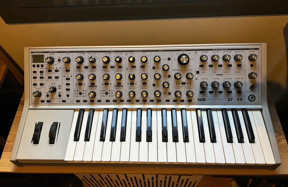 Moog Subsequent 37 CV de segunda mano · Foto 2 de 9 · Barcelona · 2200 €