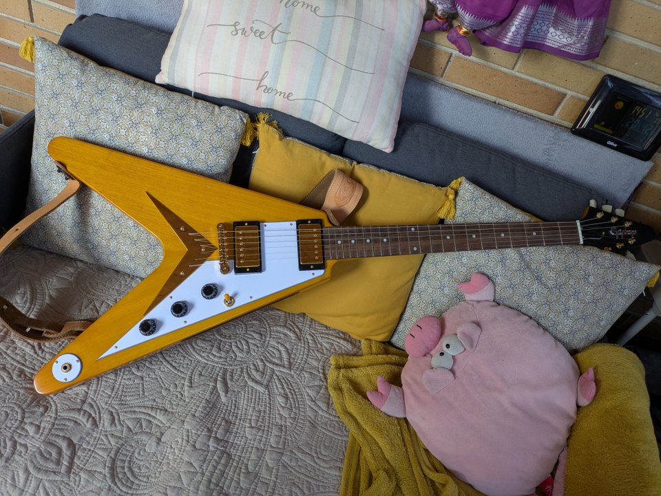 Epiphone IGC 1958 Korina Flying V, Aged Natural de segunda mano · Foto 1 de 9 · Madrid · 870 €