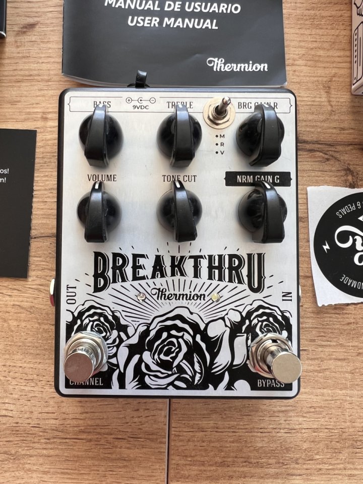 Vendo pedal Thermion Breakthru Distortion 165 € de segunda mano · Foto 2 de 8 · Ourense · 165 €