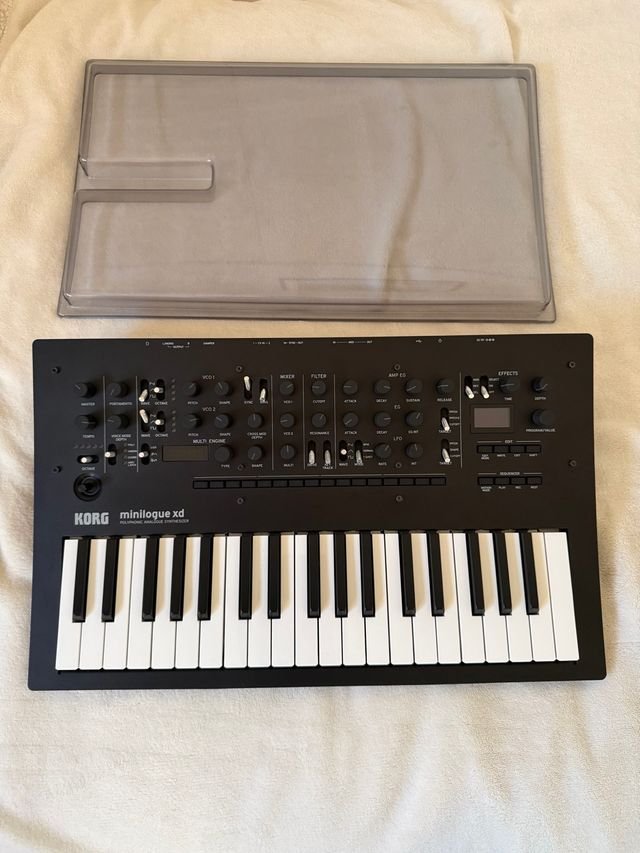 Korg Minilogue XD con decksaver