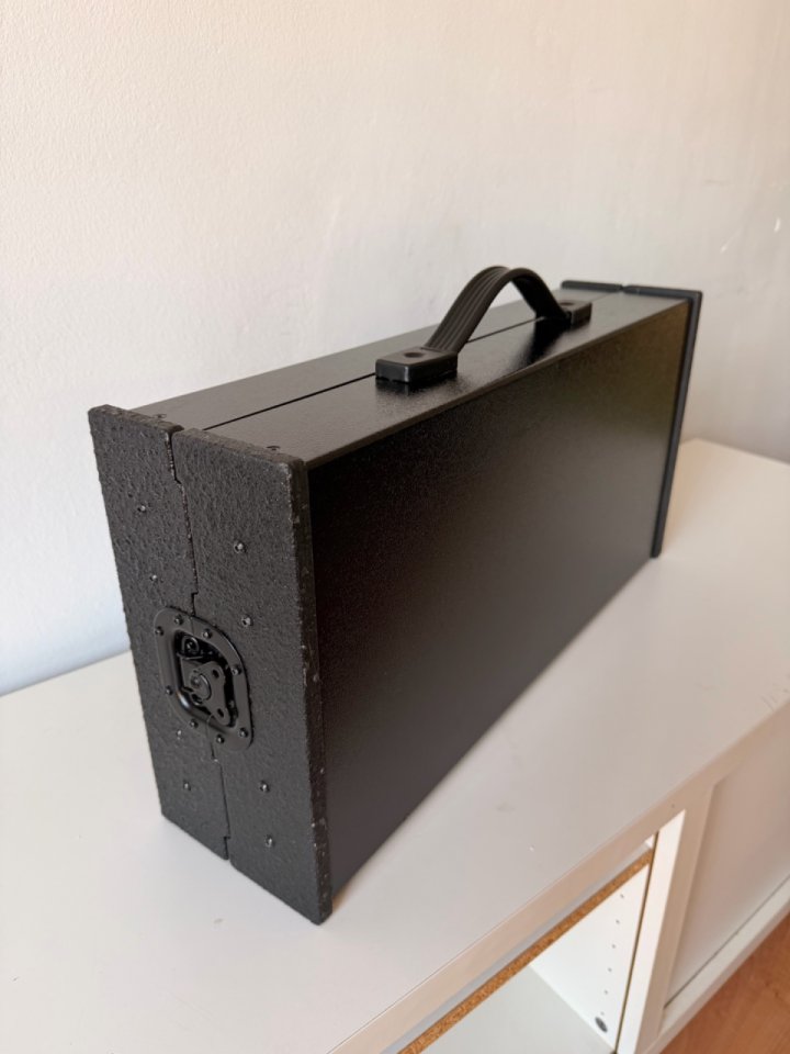 Erica Synths Eurorack Case 2x104HP (Black) + PSU